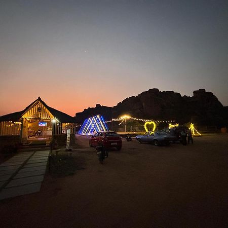 Murali Guesthouse ハンピ エクステリア 写真