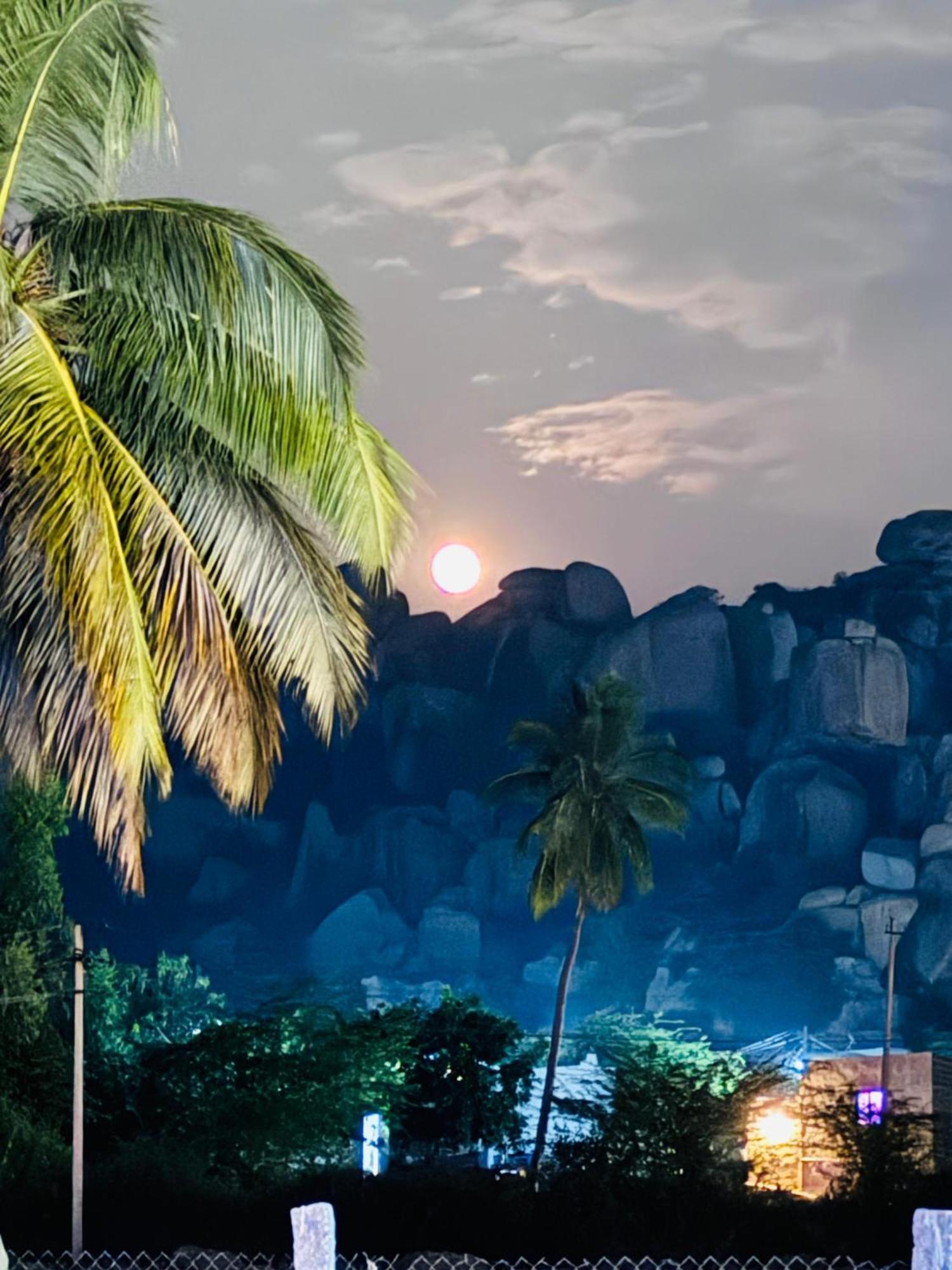 Murali Guesthouse ハンピ エクステリア 写真